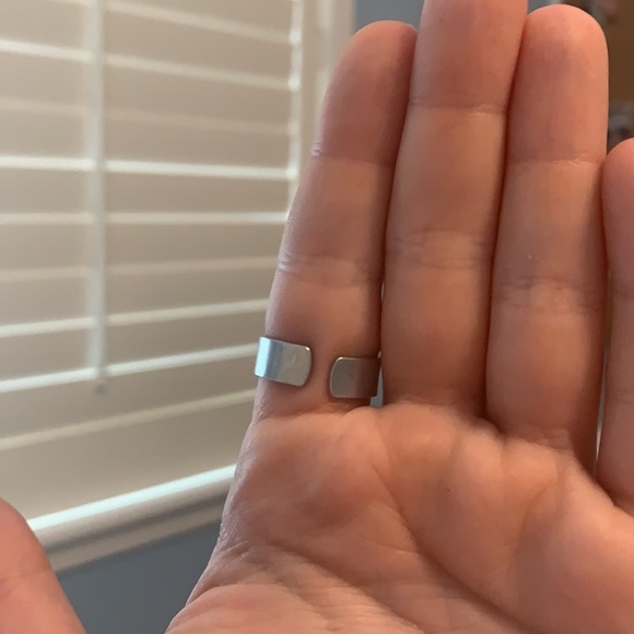 2002 silver ring - Picture 3 of 4